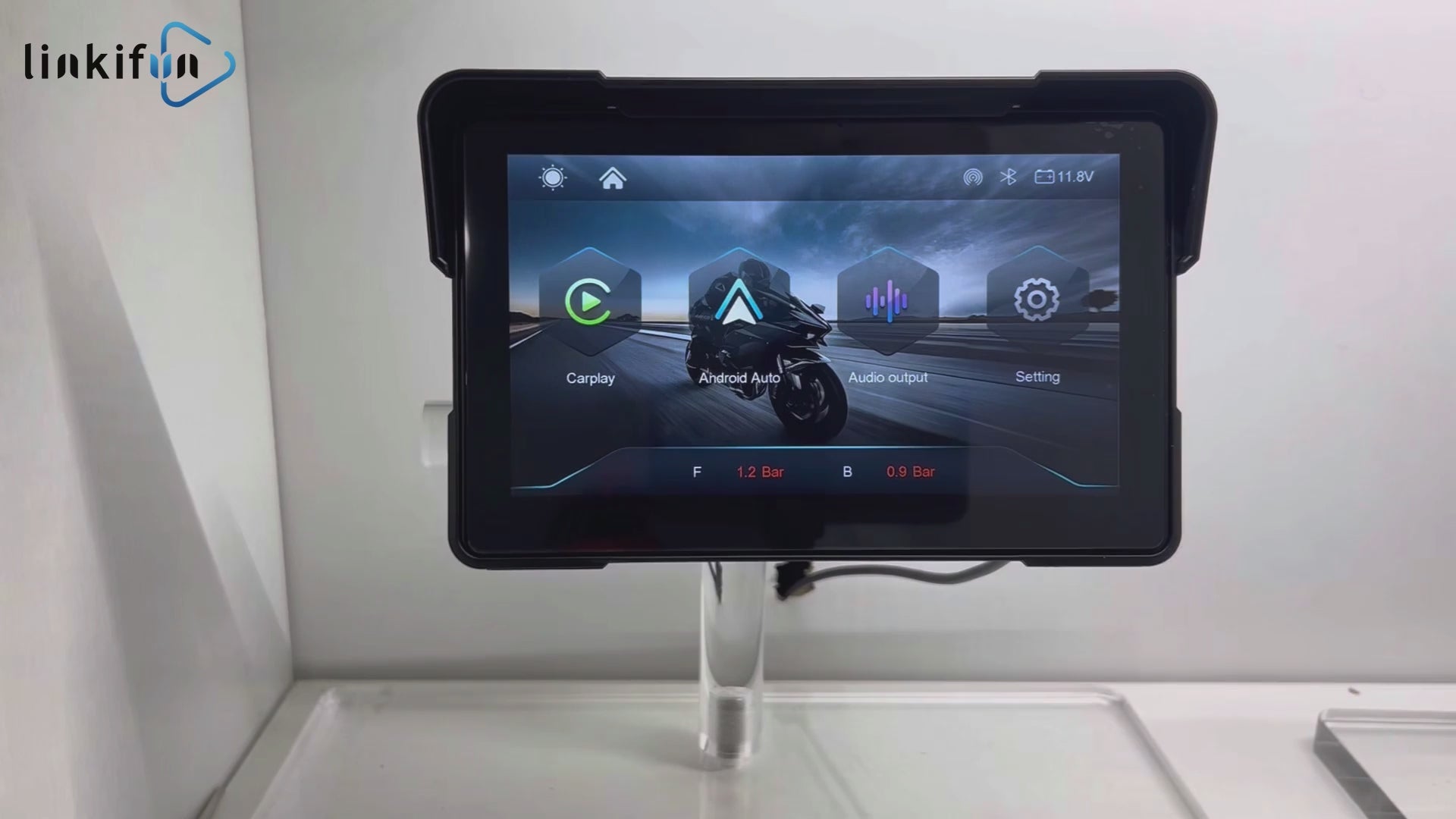 Linkifun MT7A 7-inch motorcycle navigation screen demo featuring wireless Apple CarPlay, Android Auto, optional TPMS, and portrait or landscape display modes.